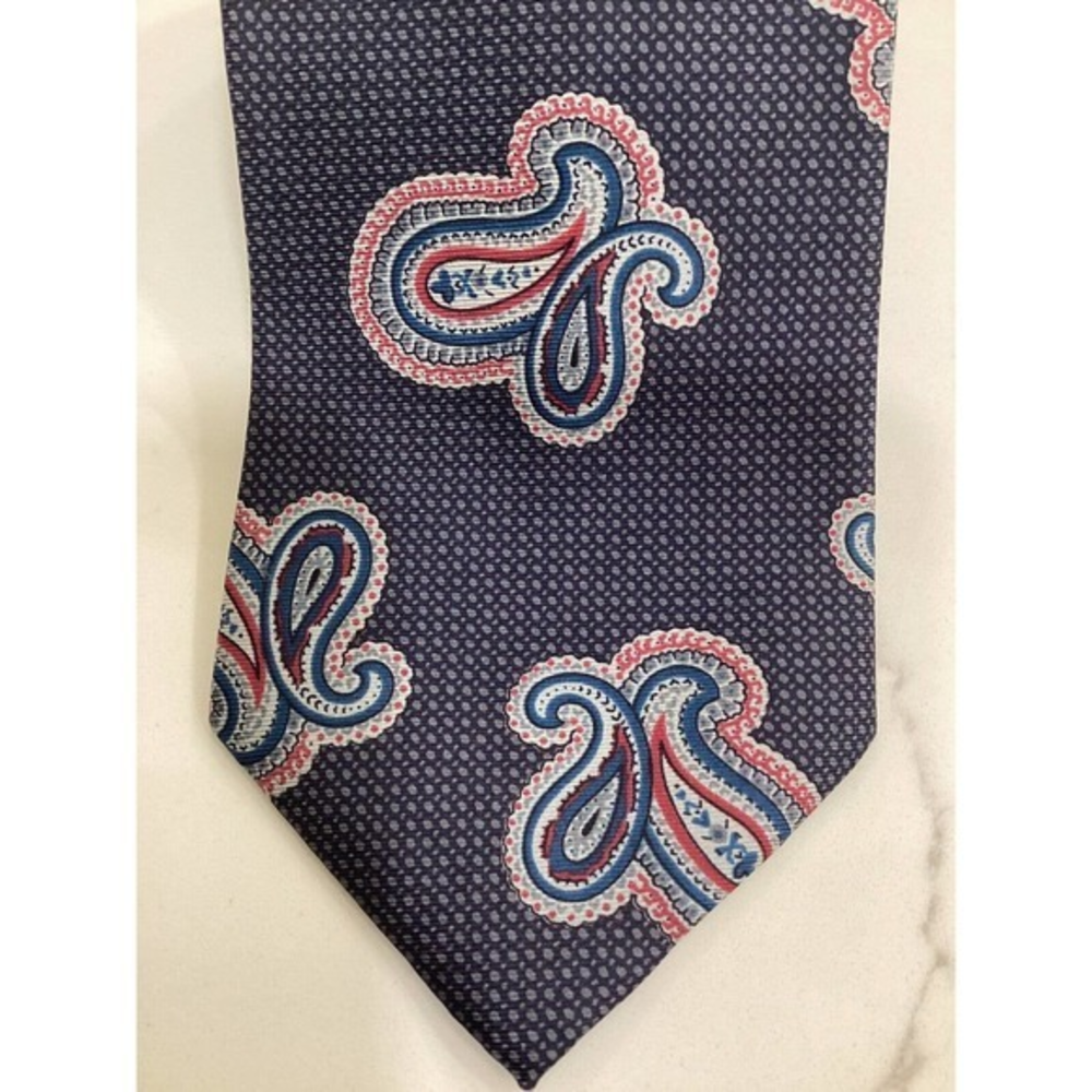 Meeting Street Gentlemen Clothiers Designer 100% Silk‎ Gray Paisley Men’s TIE